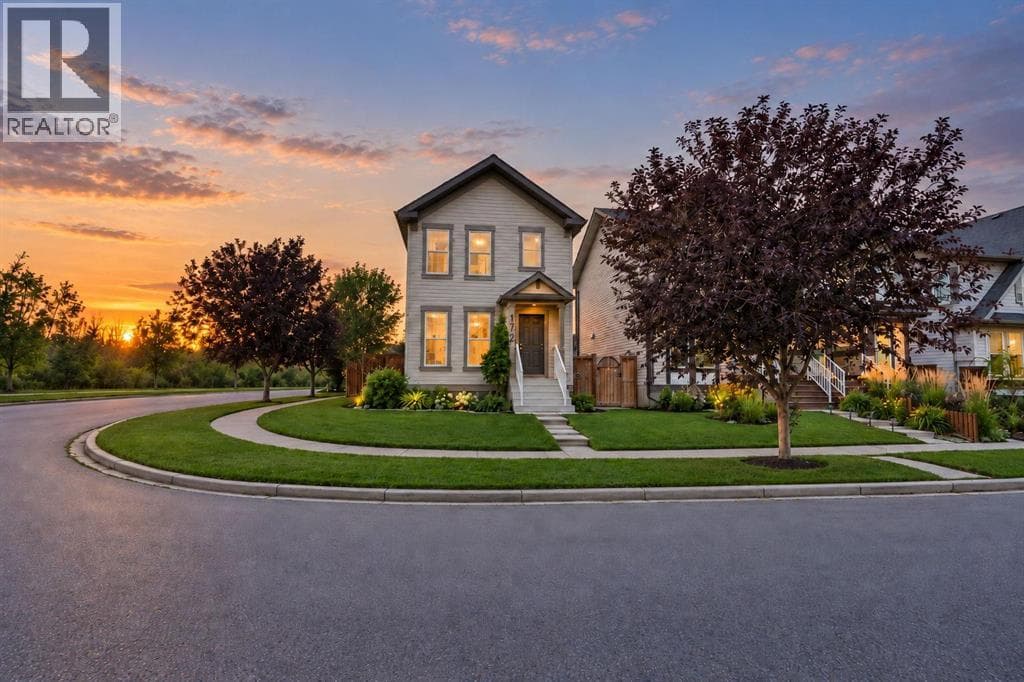 172 Elgin Meadows Park SE