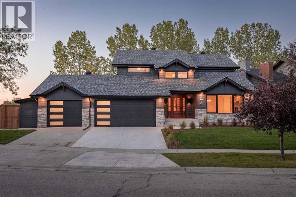 44 Canterbury Drive SW