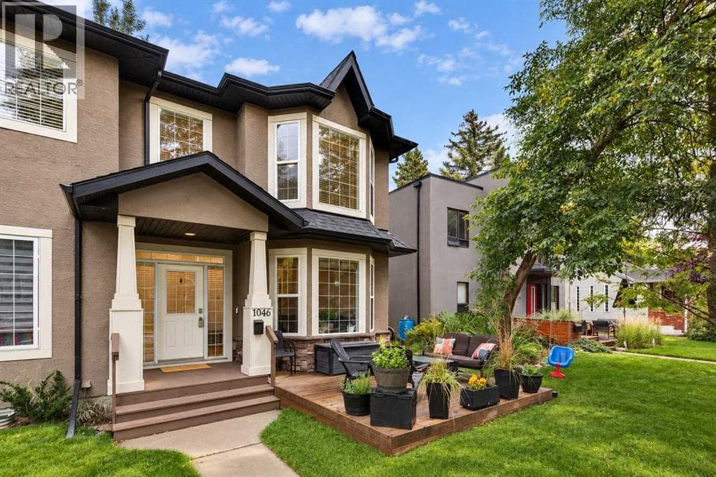 1046 Rundle Crescent NE