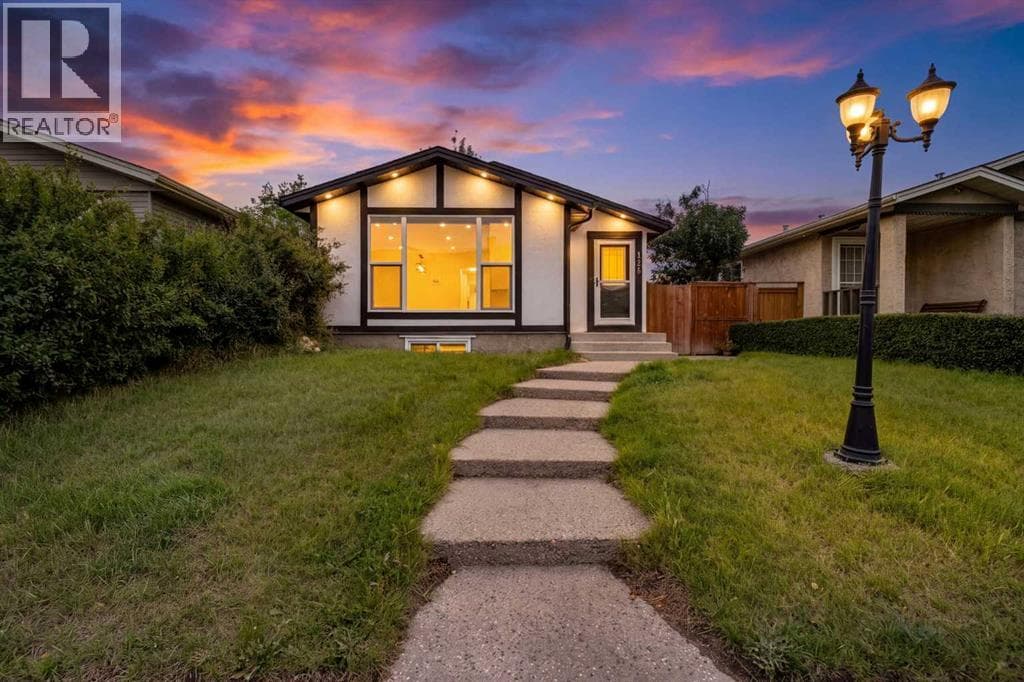 124 Castlebrook Road NE