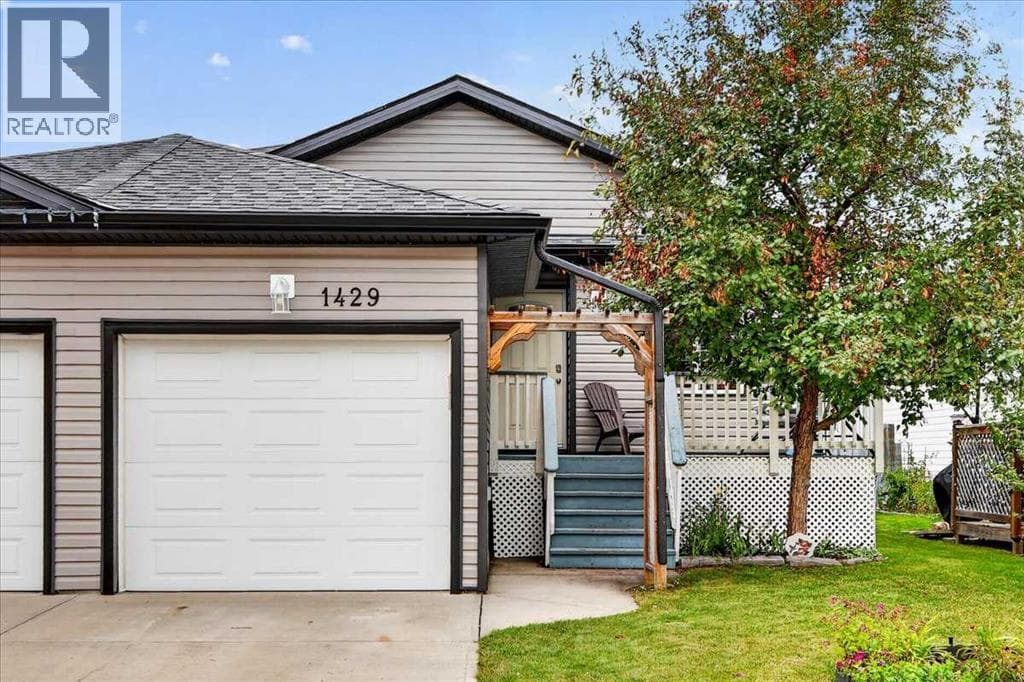 1429 Strathcona Way