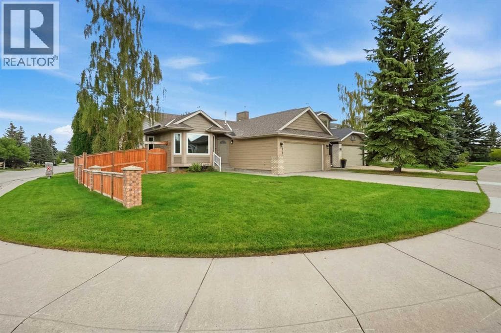 72 Sunlake Road SE