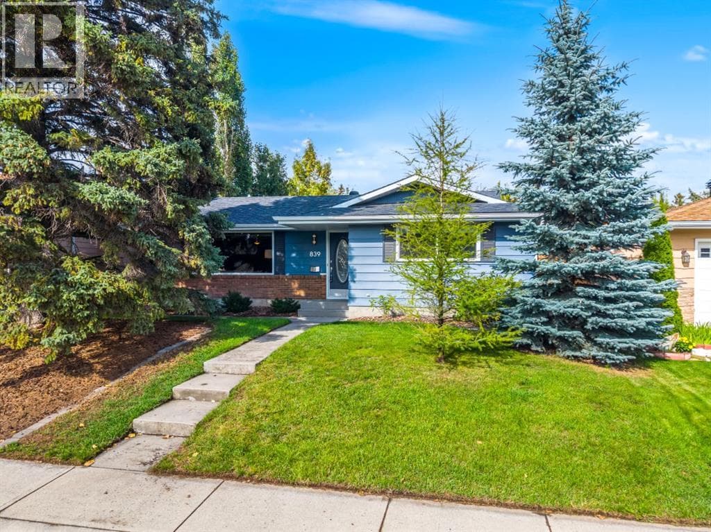 839 Lake Twintree Crescent SE