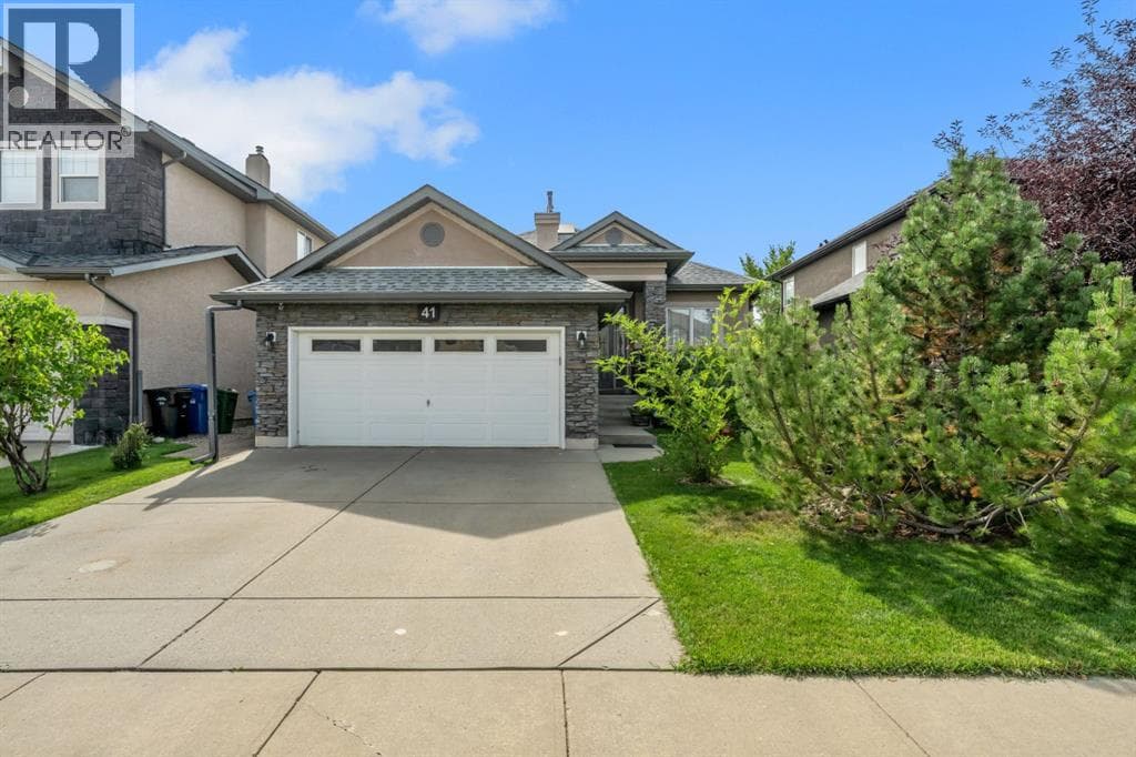 41 Evercreek Bluffs Crescent SW
