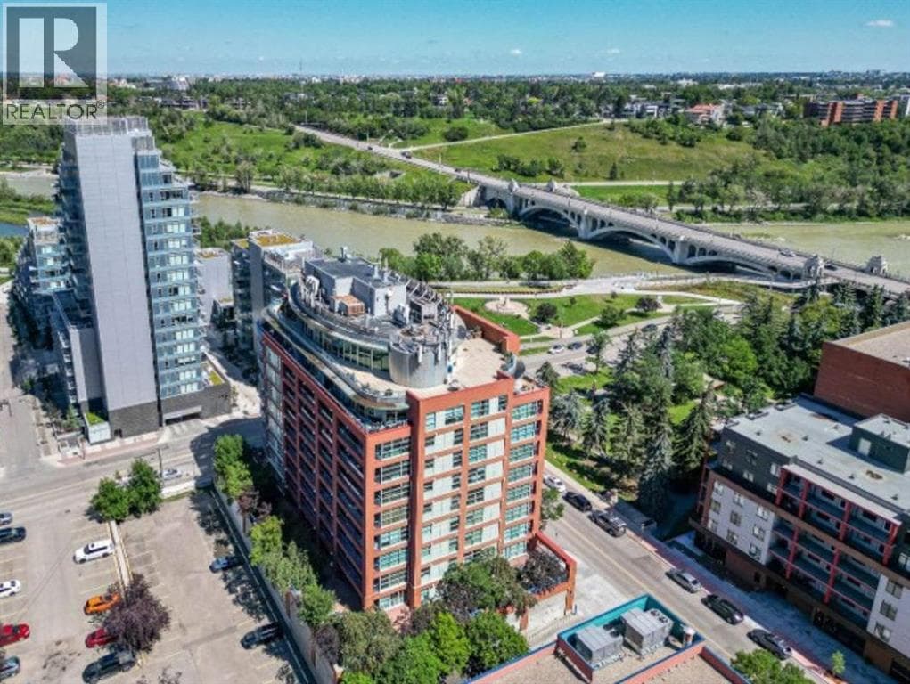 902, 205 Riverfront Avenue SW