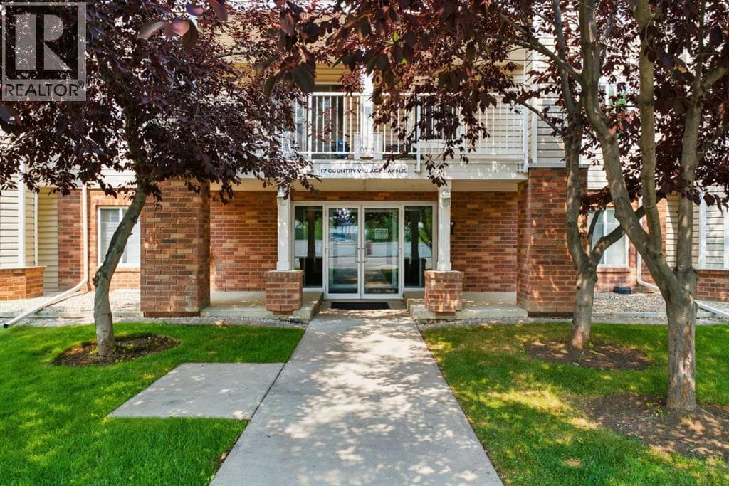 102, 17 Country Village Bay NE