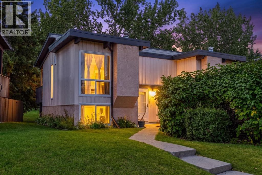 125 Oaktree Lane SW