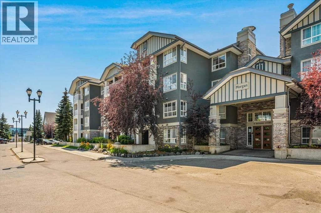 421, 35 Richard Court SW