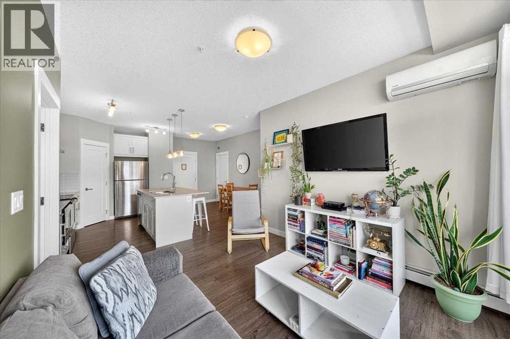 310, 10 Walgrove Walk SE