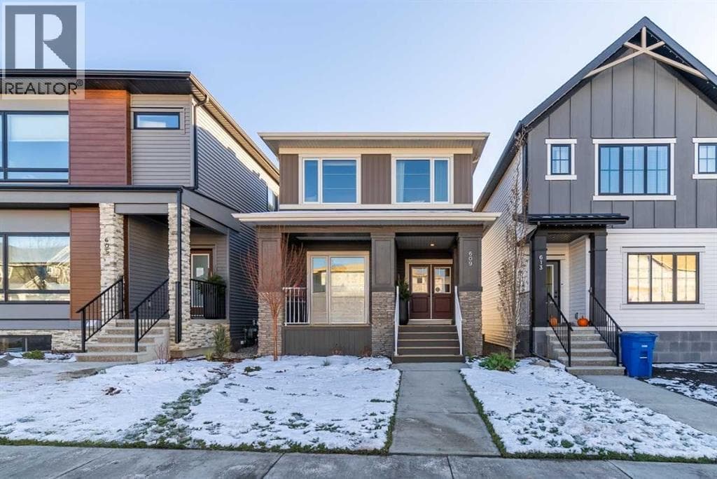 609 Lambeau Link SE