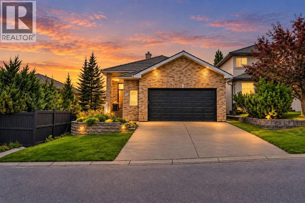 54 ROYAL CREST Way NW