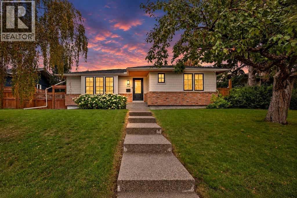 256 Westminster Drive SW
