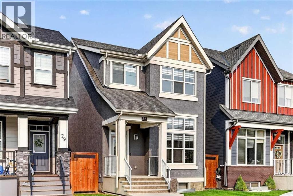 25 Masters Street SE
