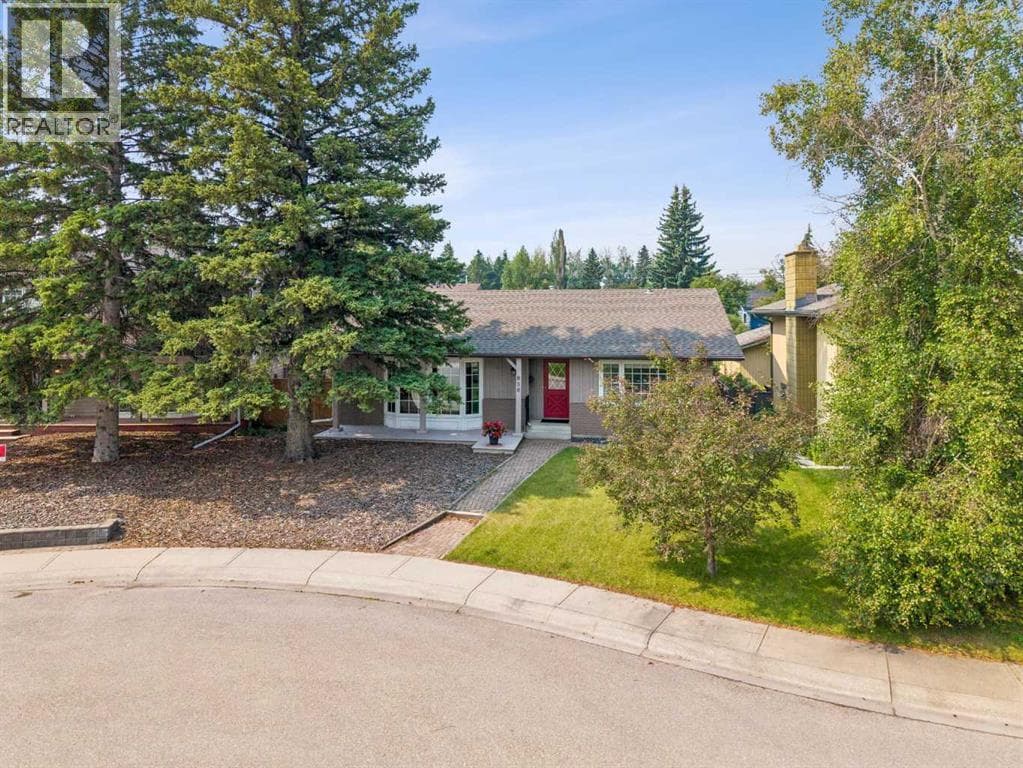 856 Lake Twintree Crescent SE
