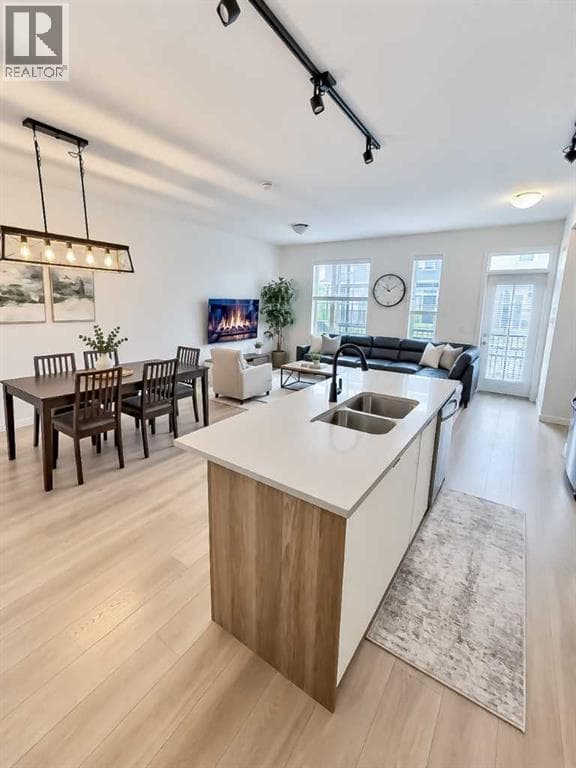 176 Walgrove Common SE
