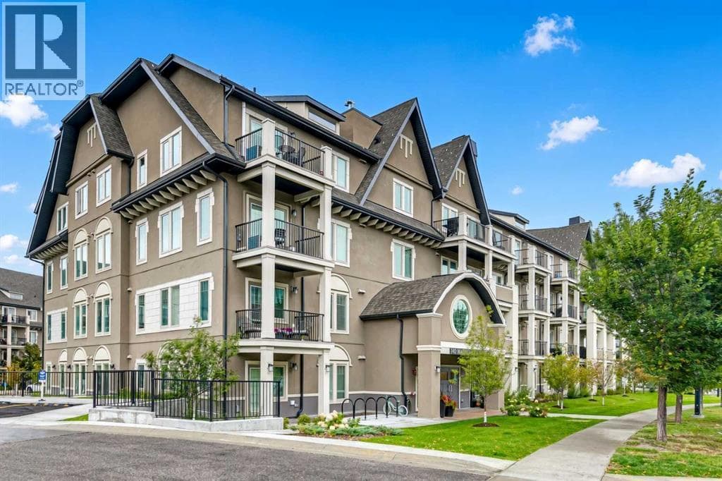 218, 140 Mahogany Street SE