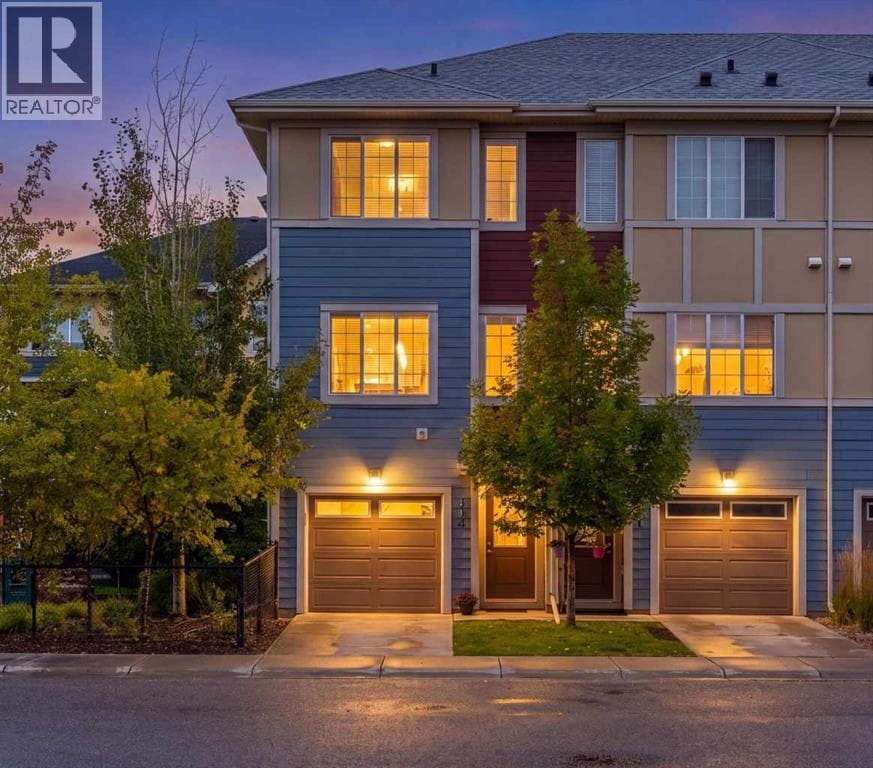 304 Marquis Lane SE