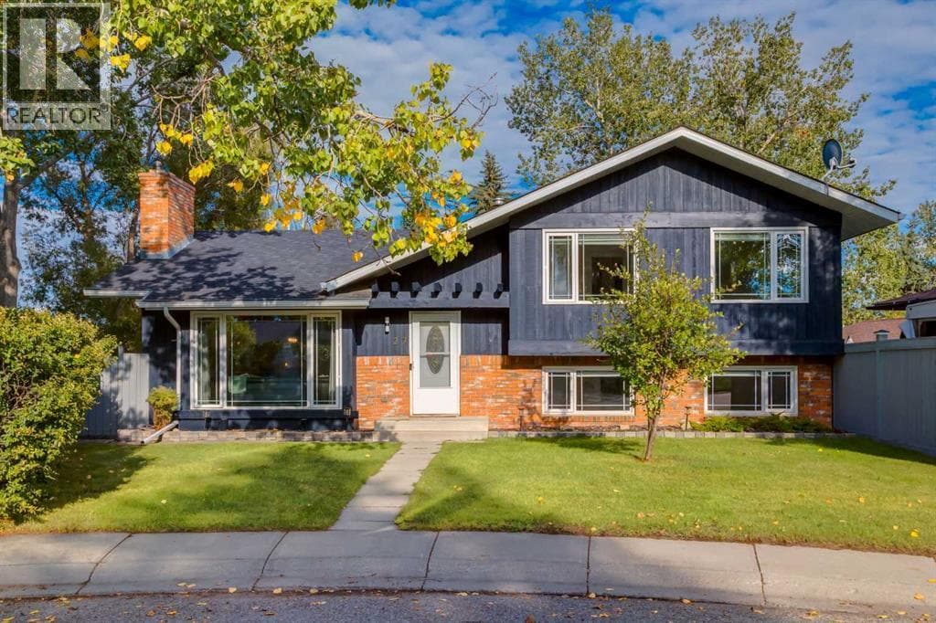 27 Midlake Place SE