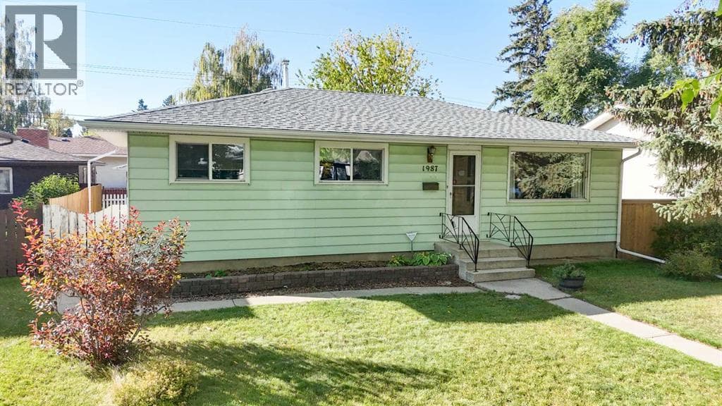1987 Cottonwood Crescent SE