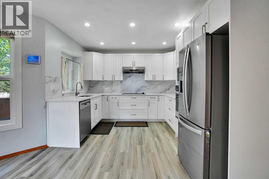 16 Sun Harbour Crescent SE
