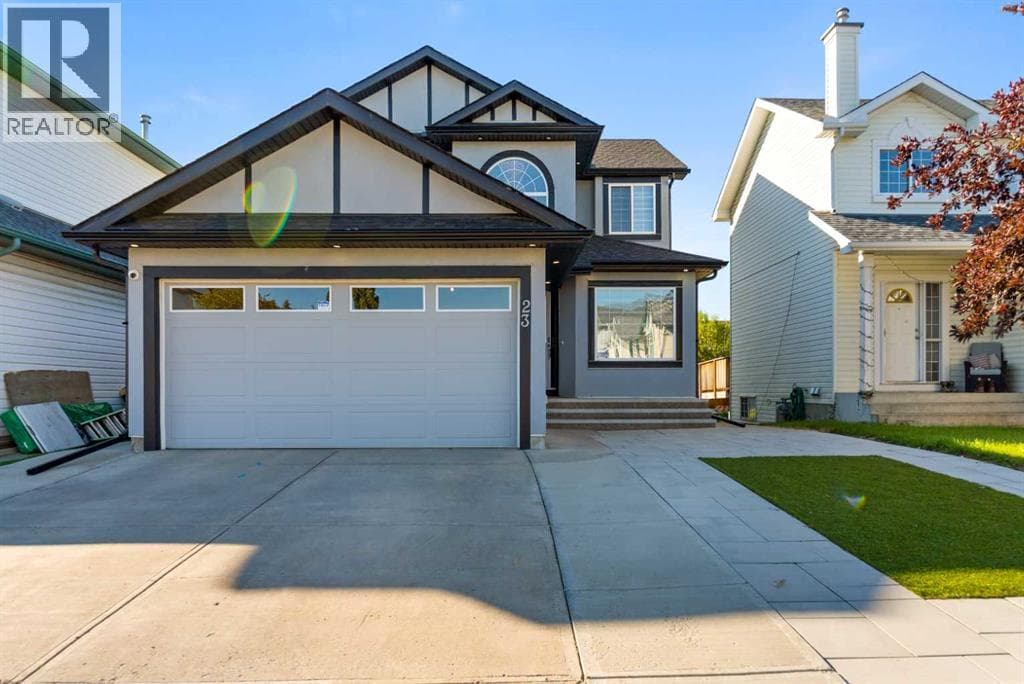23 Anaheim Circle NE