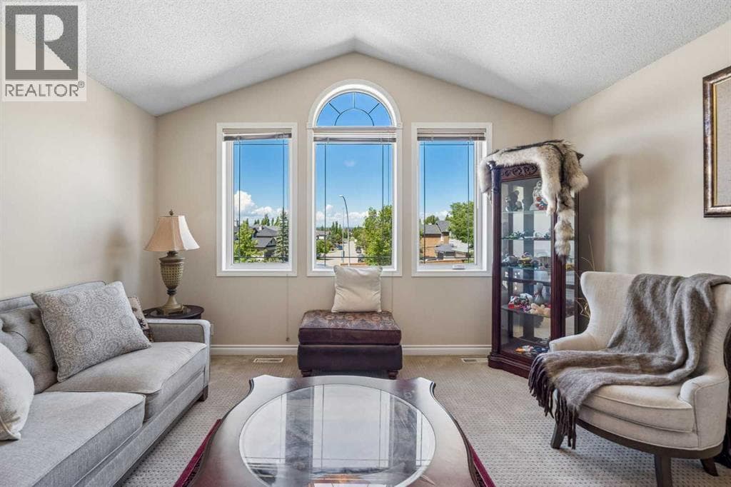 86 Tuscany Ravine Road NW