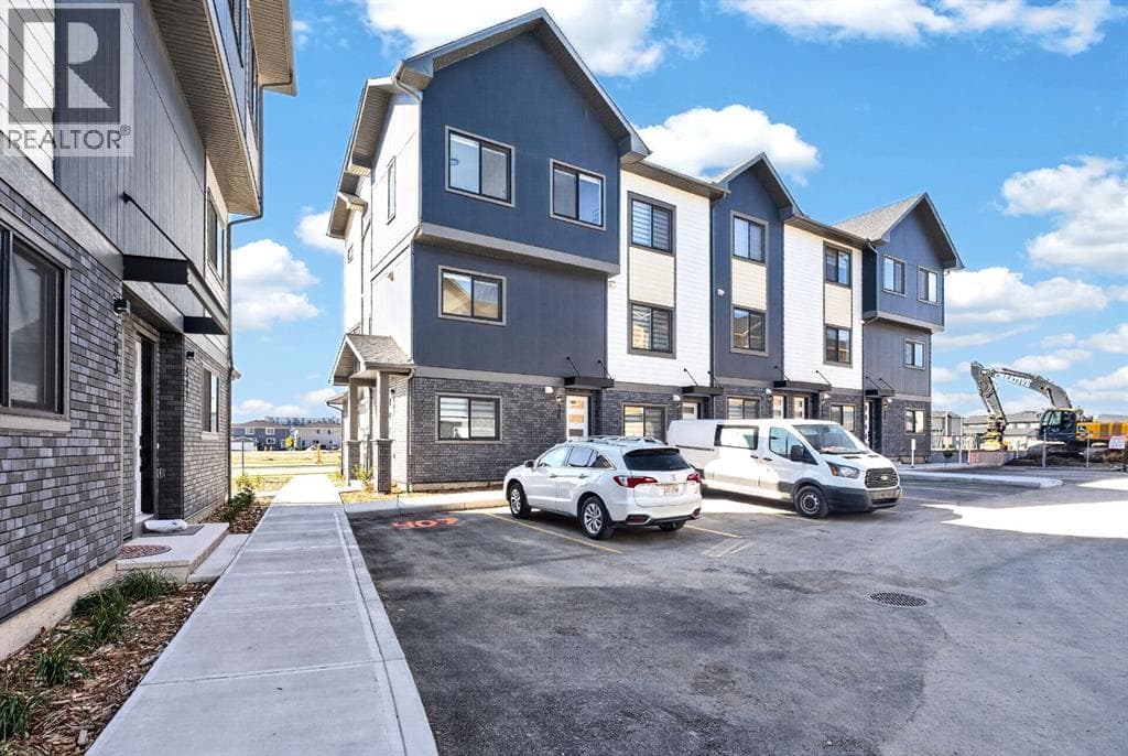 403, 200 Belvedere Boulevard SE