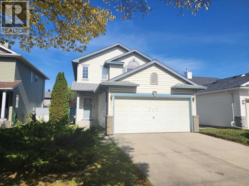717 Harvest Hills Drive NE