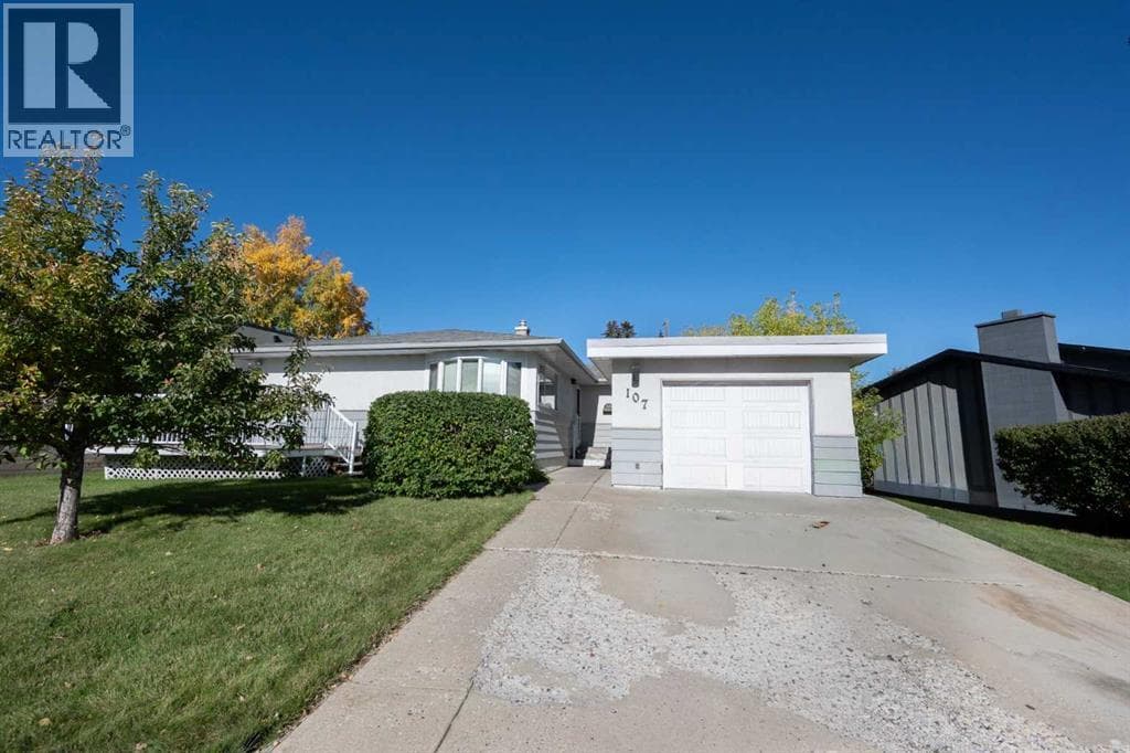 107 Hallbrook Drive SW