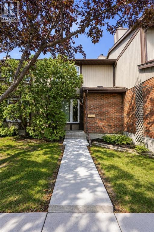 32, 6103 Madigan Drive NE