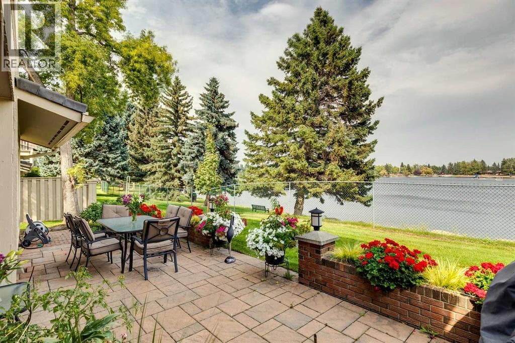 219, 20 Midpark Crescent SE