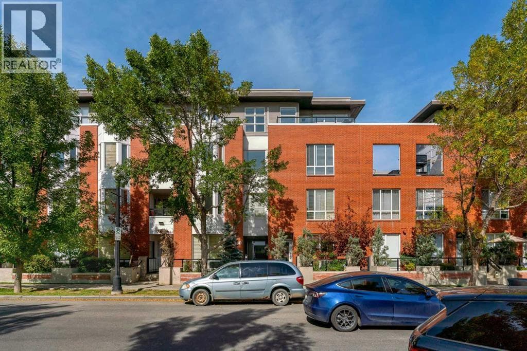 302, 830 Centre Avenue NE
