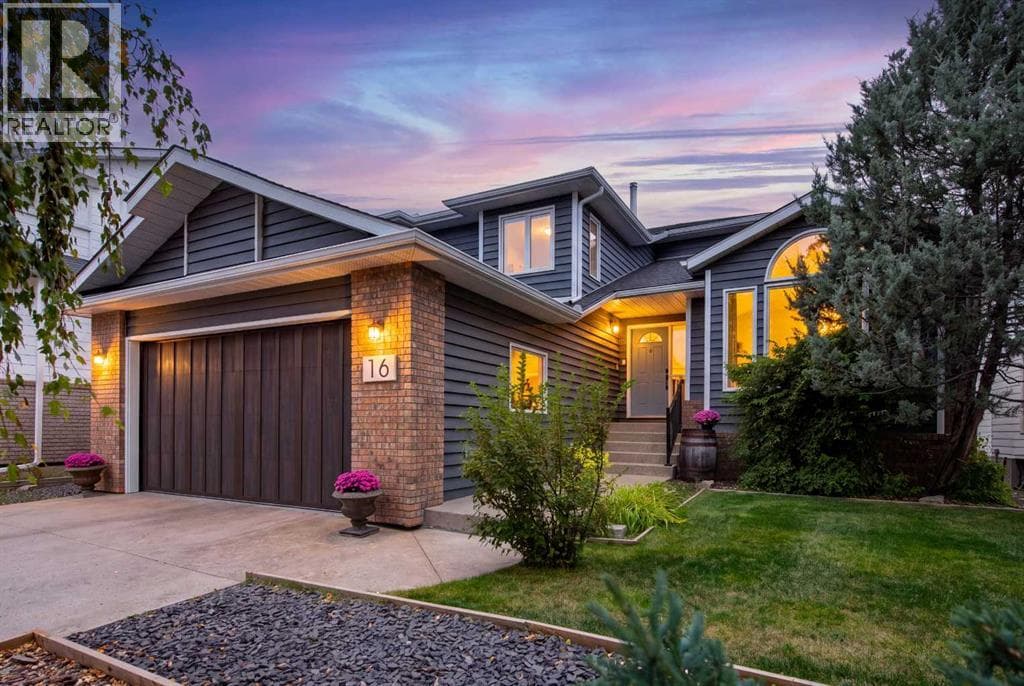 16 Evergreen Gardens SW