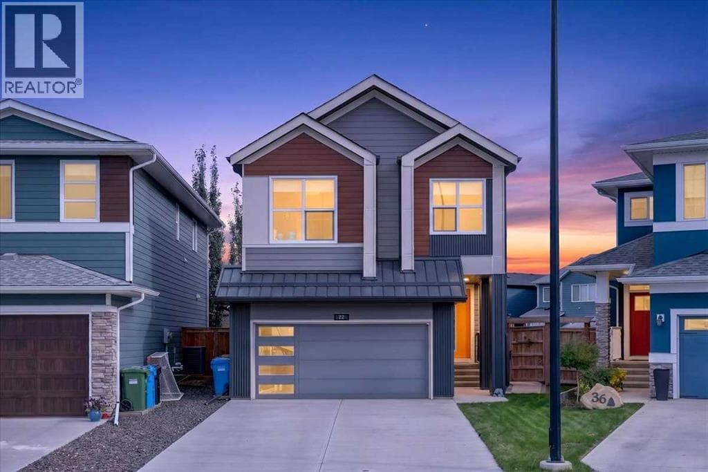 32 Cranbrook Bay SE