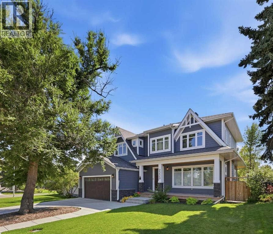 2223 Glenwood Drive SW