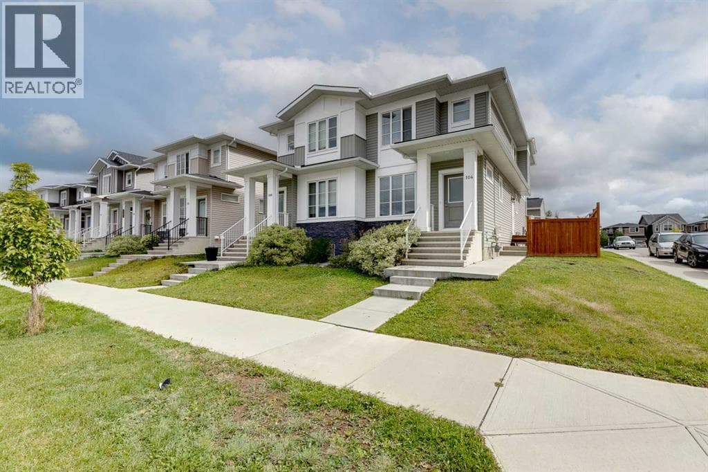 104 Corner Meadows Gate NE