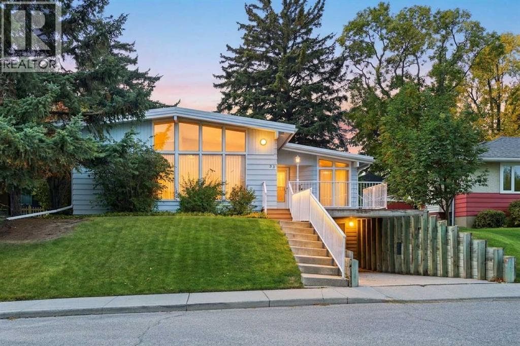 35 Cornwallis Drive NW