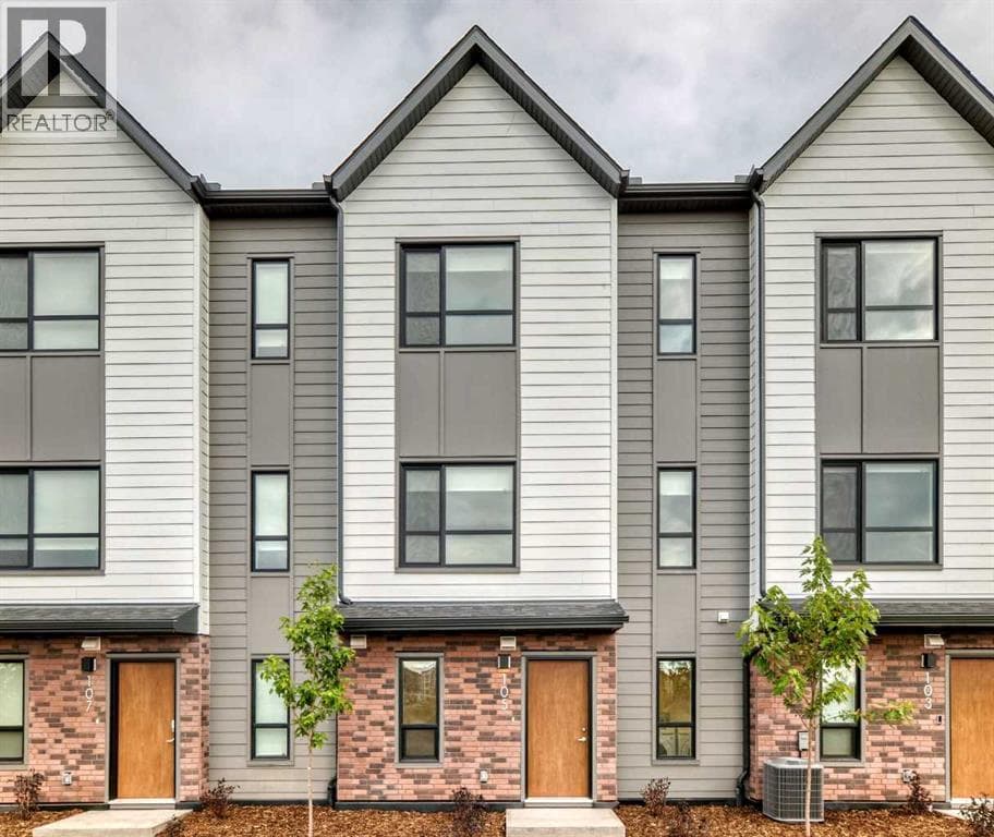 105, 20295 Seton Way SE