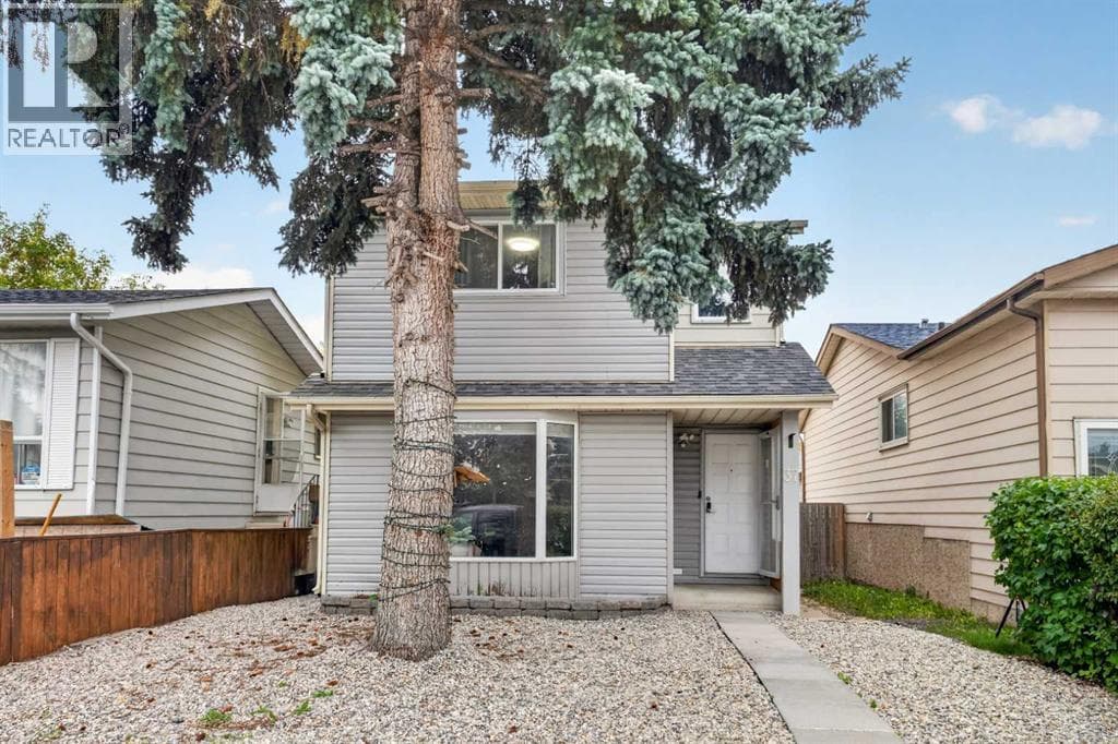 37 Erin Croft Crescent SE