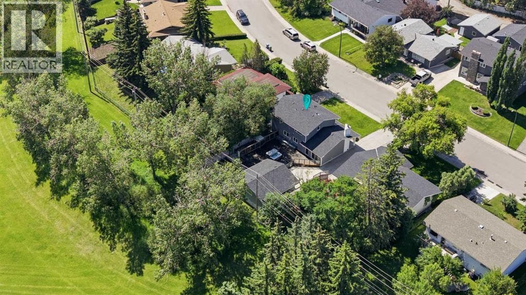 20 Mapleglade Close SE