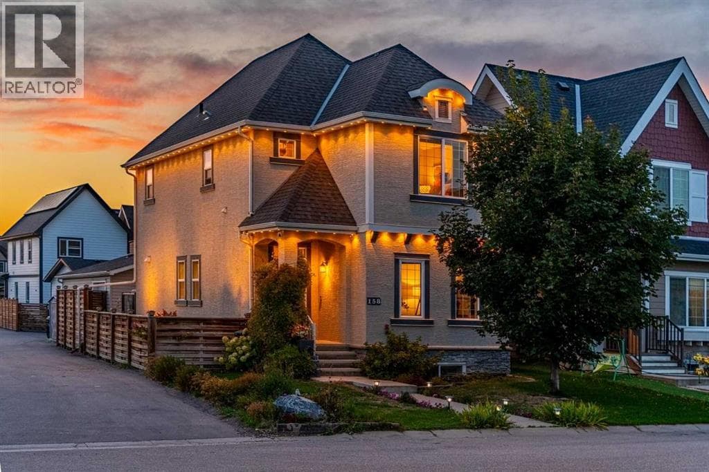 158 Mahogany Grove SE