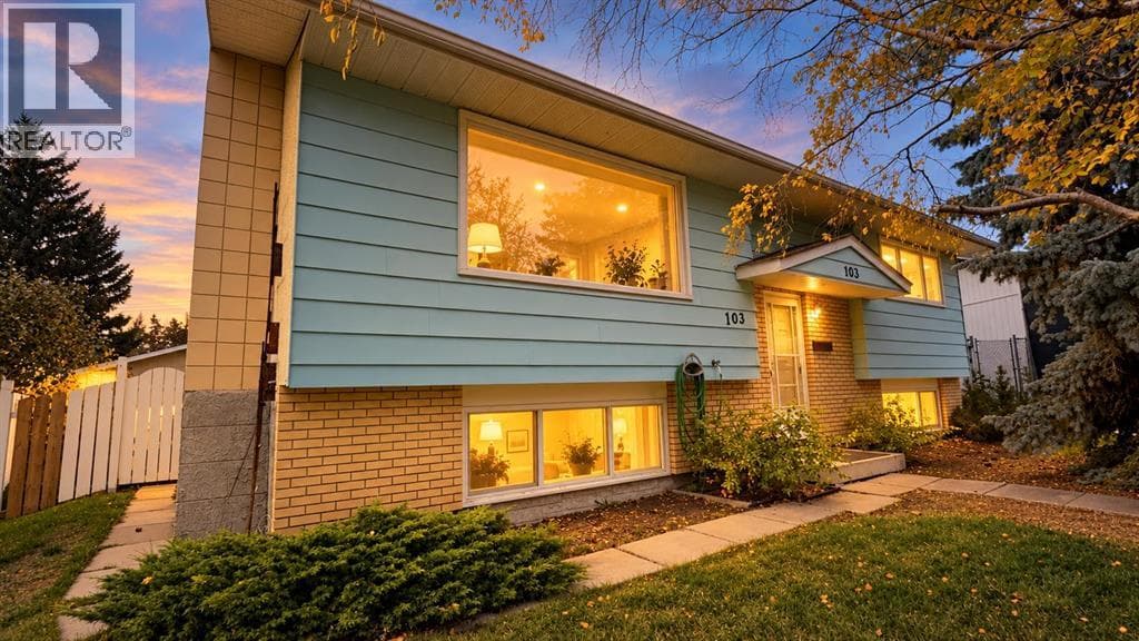 103 Huntcroft Place NE