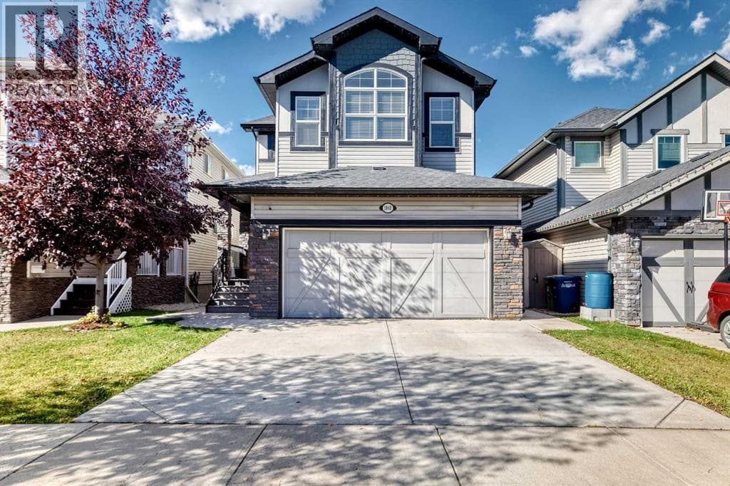1060 KINGSTON Crescent SE