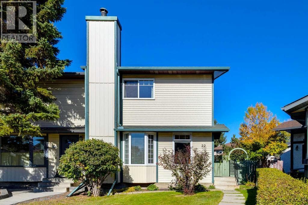 22 Deermeade Bay SE