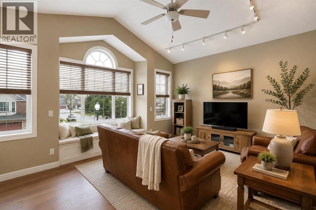 30 Discovery Ridge Gardens SW