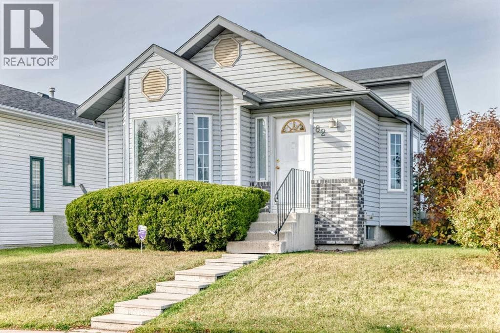 82 Riverglen Drive SE