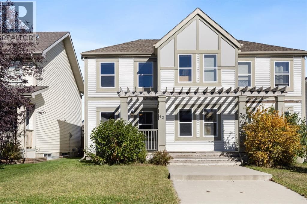 42 Copperpond Place SE