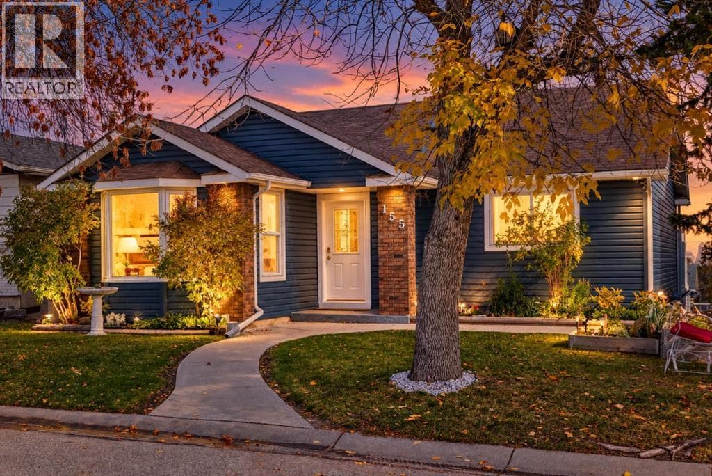 155 Strathcona Close SW