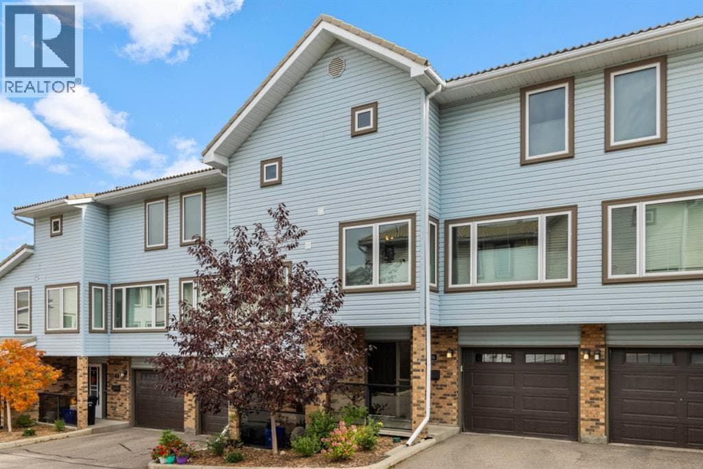 76 Coachway Gardens SW