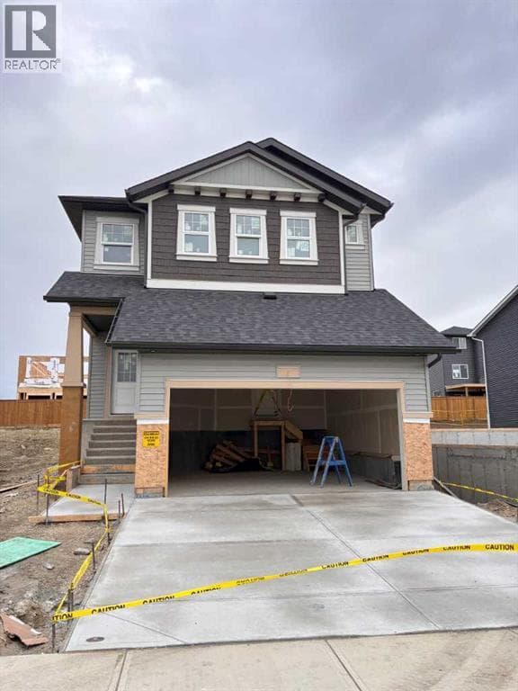 147 Vantage Crescent SW
